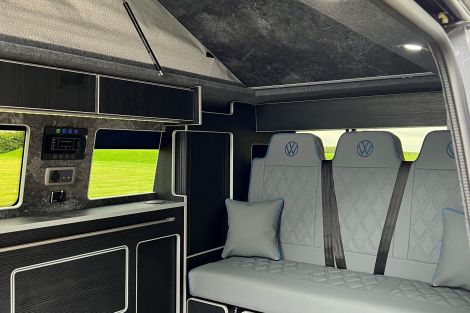 Volkswagen TRANSPORTER T28 LWB DIESEL 2.0 TDI 150 Highline Van DSG